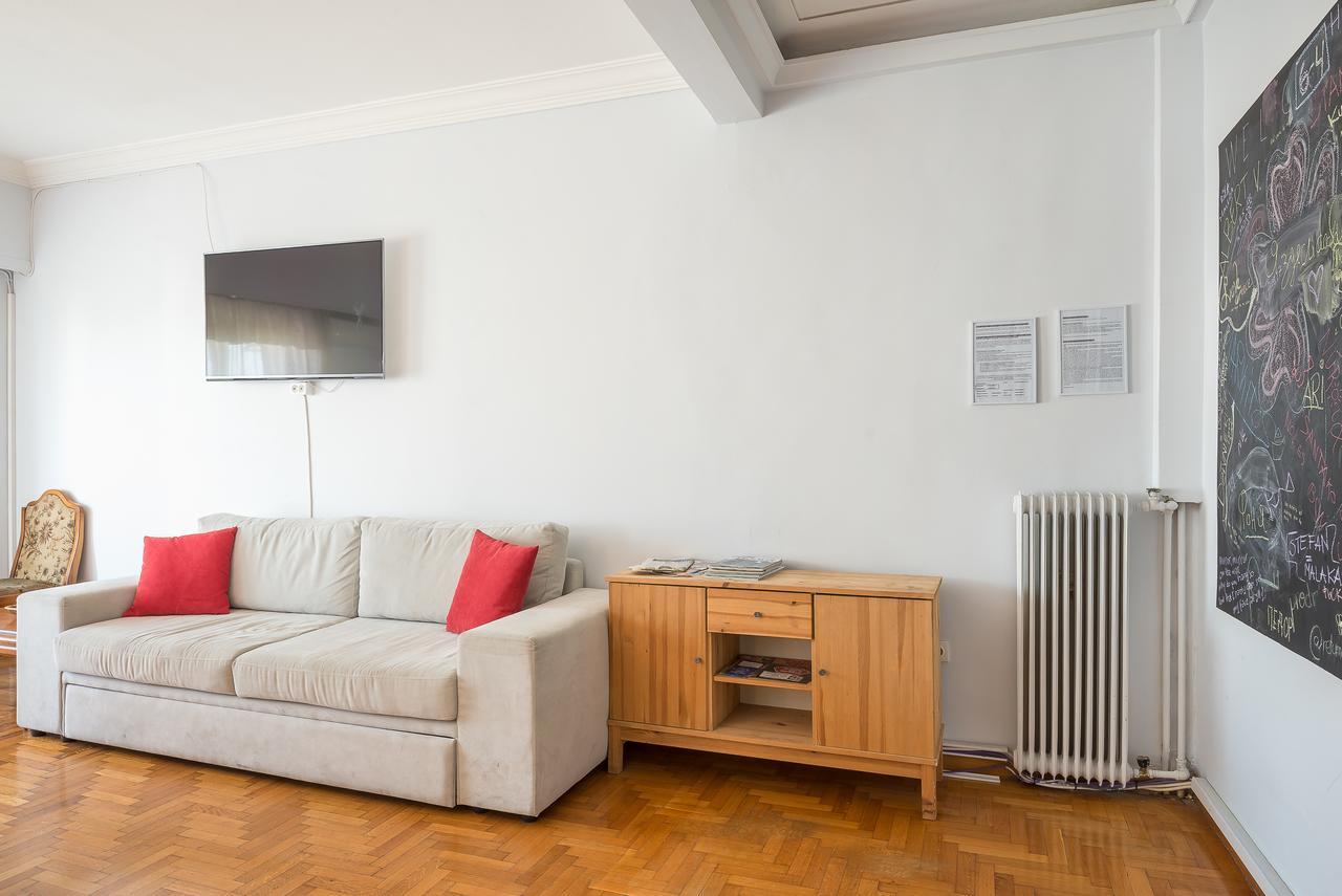 Victoria Grand Apartments Афины Экстерьер фото